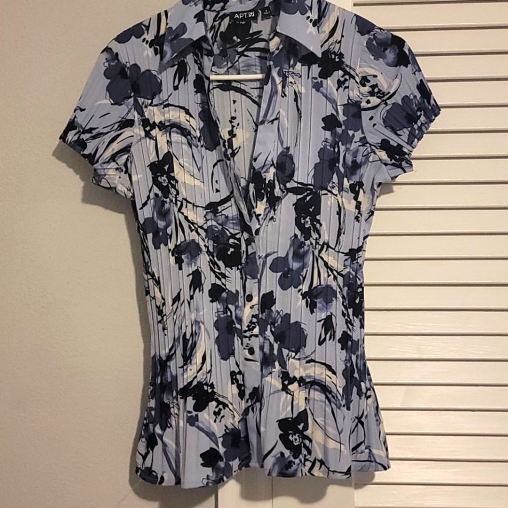 Apt 9 form fitting top